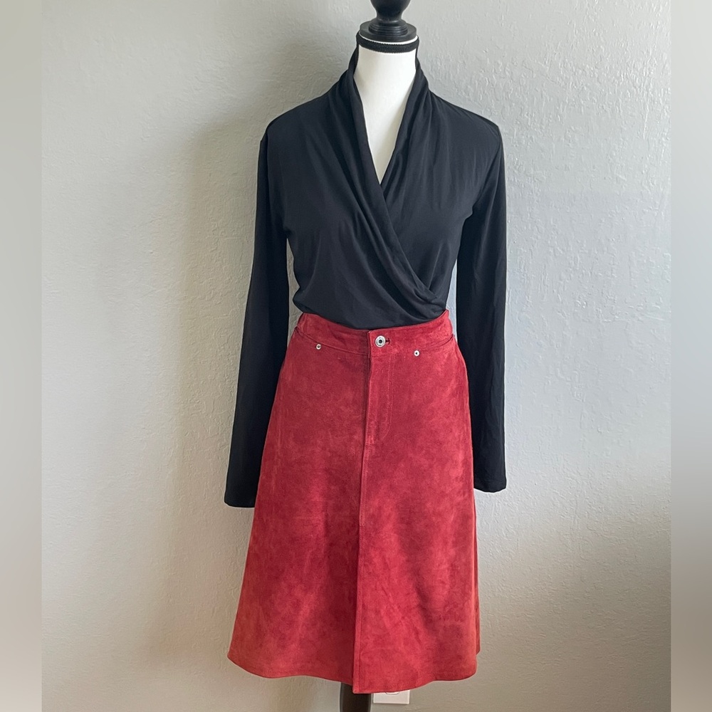 Vintage GAP Y2K Grunge Brick Red Suede Leather Midi Skirt Size 6 - Picture 5 of 8